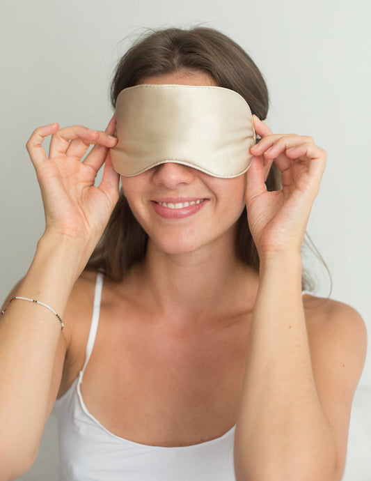 Masque de nuit en soie ajustable Deeya