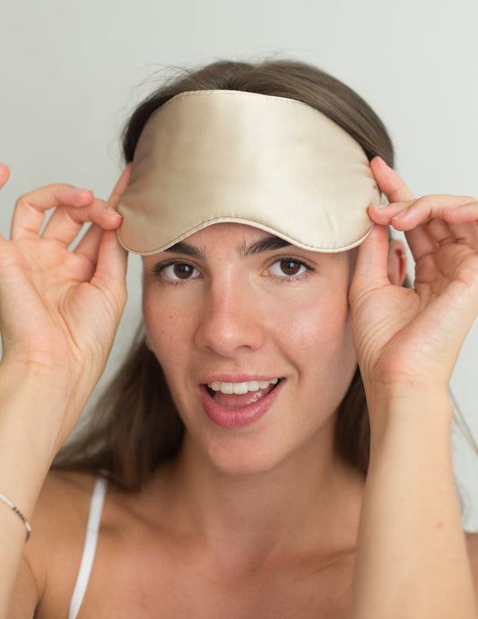 Masque de nuit en soie ajustable Deeya