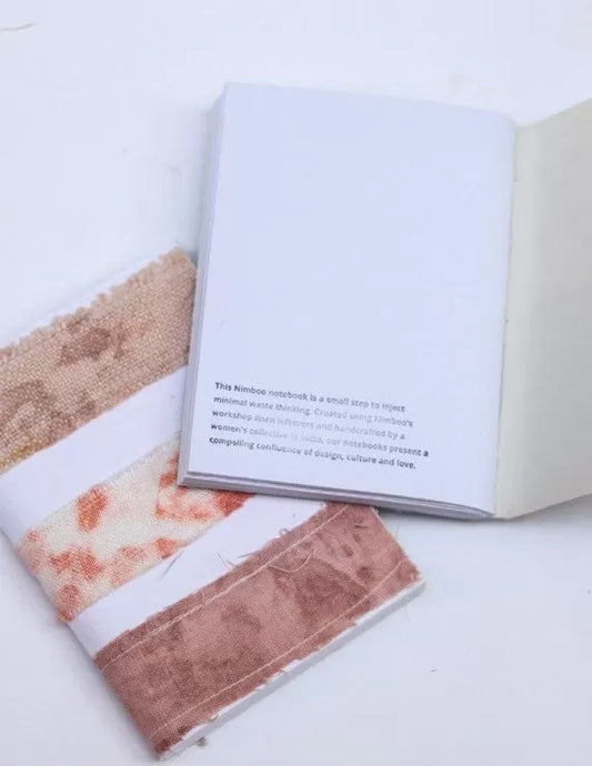 Cahier de notes en matières recyclées à partir des chutes de tissus, presenté ouvert et fermé